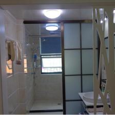 2017衛(wèi)生間隔斷十個品牌-裝修保障網(wǎng)